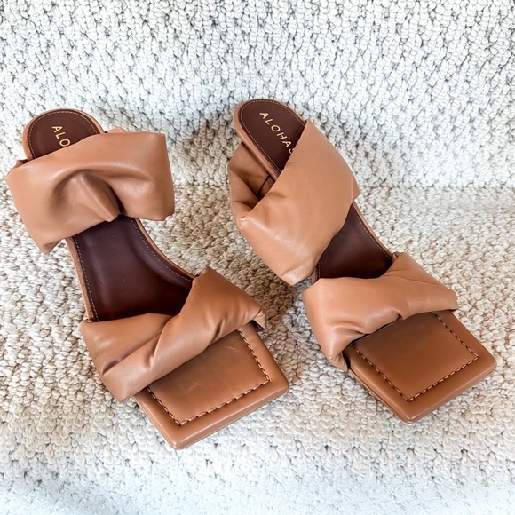 ALOHAS Camel Brown Twist Strip Heel - Picture 2 of 8